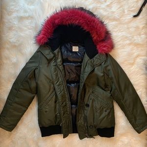 S13 NYC OLIVE GREEN COAT WITH HOT PINK FUR